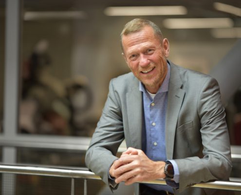 Ove Fredheim, leder for Telenor Bedrift har store forventninger til hva kunstig intelligens kan gjøre for varehandelen. Foto: Martin Fjellanger.